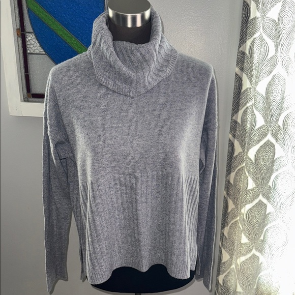Derek Lam IO Crosby 100% Cashmere Turtleneck Sweater SZ Small - Picture 1 of 9